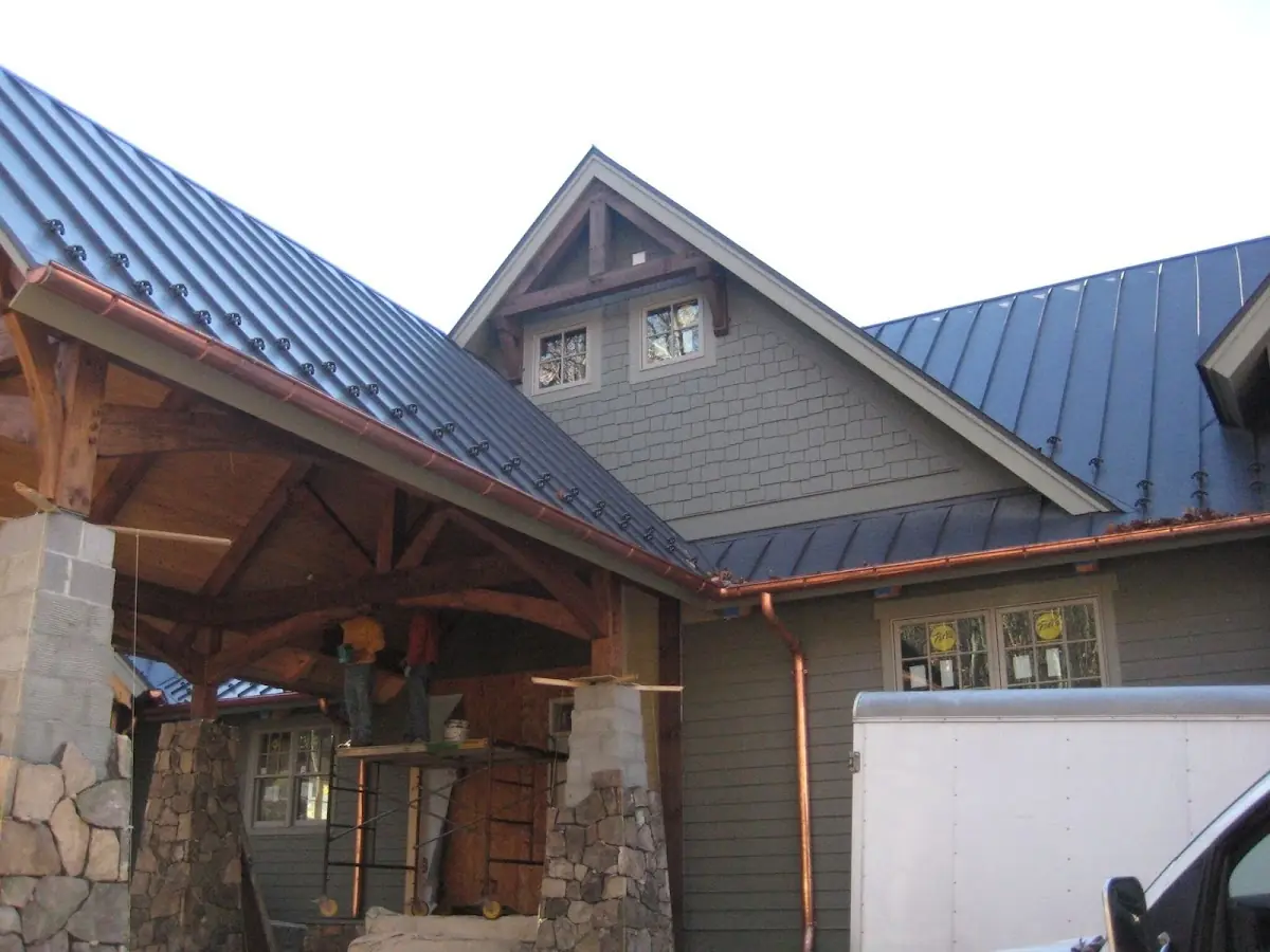 Craftsman Roofing team delivering quality roofing work in Putnam Heights